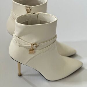 Nine West White Tarin Pointed Toe Stiletto Bootie